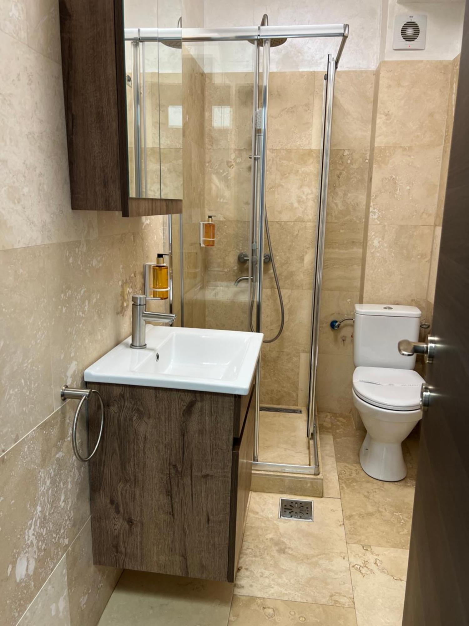Hotel Del Ponte Targoviste Dış mekan fotoğraf